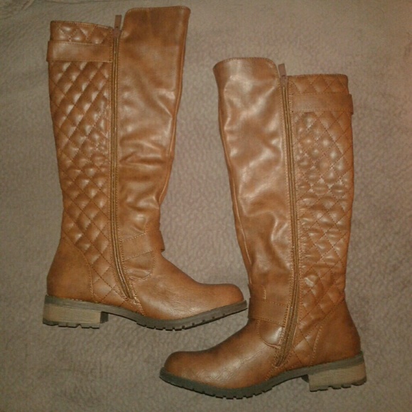 Forever 21 Shoes - 🔥 FLASH SALE Forever High Boots🔥